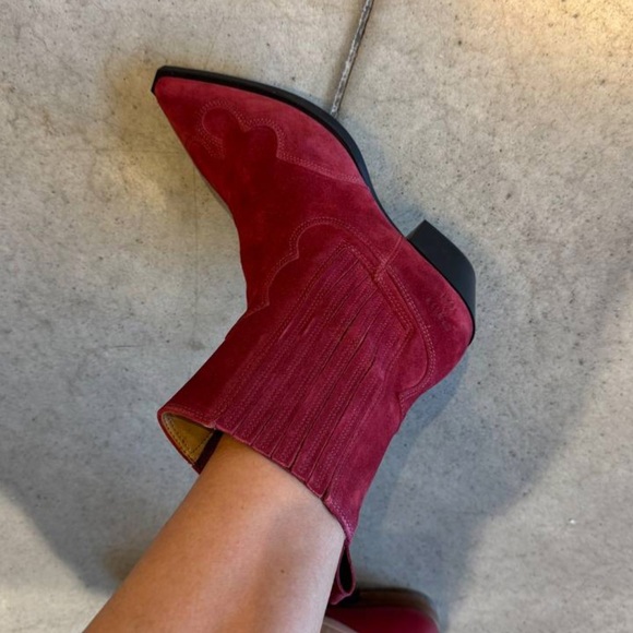 Red suede boots - Picture 3 of 7